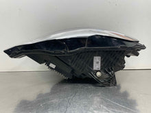 Load image into Gallery viewer, Headlight Lamp Assembly VOLVO XC60 2019 - NW589032