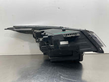 Load image into Gallery viewer, Headlight Lamp Assembly SELTOS 2021 - NW592420