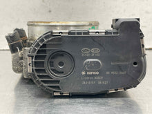 Load image into Gallery viewer, Throttle Body Hyundai Genesis 2013 - NW593748