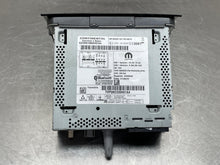 Load image into Gallery viewer, Radio PROMASTER 2500 VAN 2021 - NW596081
