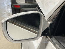 Load image into Gallery viewer, Side View Door Mirror Hyundai Equus 2015 - NW595584