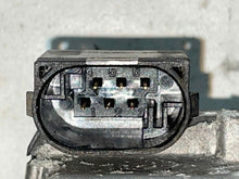 Load image into Gallery viewer, Throttle Body Hyundai Equus 2015 - NW595740