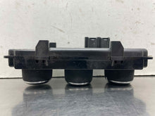 Load image into Gallery viewer, Temperature Controls Jeep Wrangler 2015 - NW596407