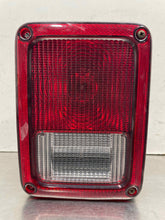 Load image into Gallery viewer, TAIL LIGHT LAMP Jeep Wrangler 07 08 09 10 11 12 13 14 Right - NW596306