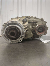 Load image into Gallery viewer, TRANSFER CASE Jeep Wrangler 12 13 14 15 16 17 18 - NW596428
