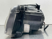 Load image into Gallery viewer, HEADLIGHT LAMP ASSEMBLY Range Rover Sport 06 07 08 09 Right - NW596785