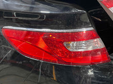 Load image into Gallery viewer, OUTER TAIL LIGHT LAMP Hyundai Azera 12 13 14 15 16 17 Left - NW601372