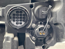 Load image into Gallery viewer, Headlight Lamp Assembly Land Rover Evoque 2012 - NW601975