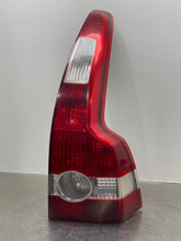 Load image into Gallery viewer, TAIL LIGHT LAMP ASSEMBLY Volvo V50 2005 05 2006 06 2007 07 Right - NW602025