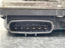 Load image into Gallery viewer, Throttle Body Toyota Tundra 2011 - NW609603