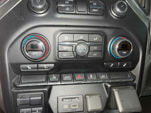 Load image into Gallery viewer, Temperature Controls SILVERADO 1500 PICKUP 2019 - NW602233