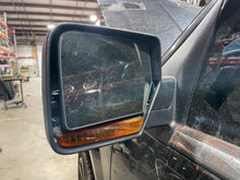 Load image into Gallery viewer, Side View Door Mirror Lincoln Navigator 2017 - NW602857