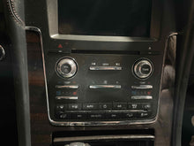 Load image into Gallery viewer, Radio Lincoln Navigator 2017 - NW602787