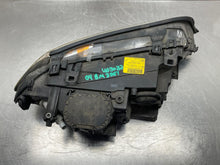 Load image into Gallery viewer, HEADLIGHT LAMP ASSEMBLY 325ci 325i 330ci 330i 330xi 04-06 Left - NW604505