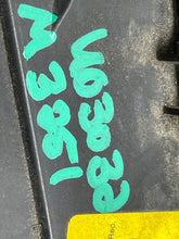 Load image into Gallery viewer, HEADLIGHT LAMP ASSEMBLY 325ci 325i 330ci 330i 330xi 04-06 Left - NW604505