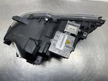 Load image into Gallery viewer, HEADLIGHT LAMP ASSEMBLY 325ci 325i 330ci 330i 330xi 04-06 Right - NW604256