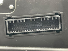 Load image into Gallery viewer, SPEEDOMETER CLUSTER Hyundai Santa Fe 2015 15 2016 16 - NW604546