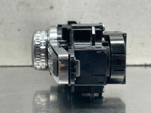 Load image into Gallery viewer, Temperature Controls Volvo XC40 2019 - NW603931