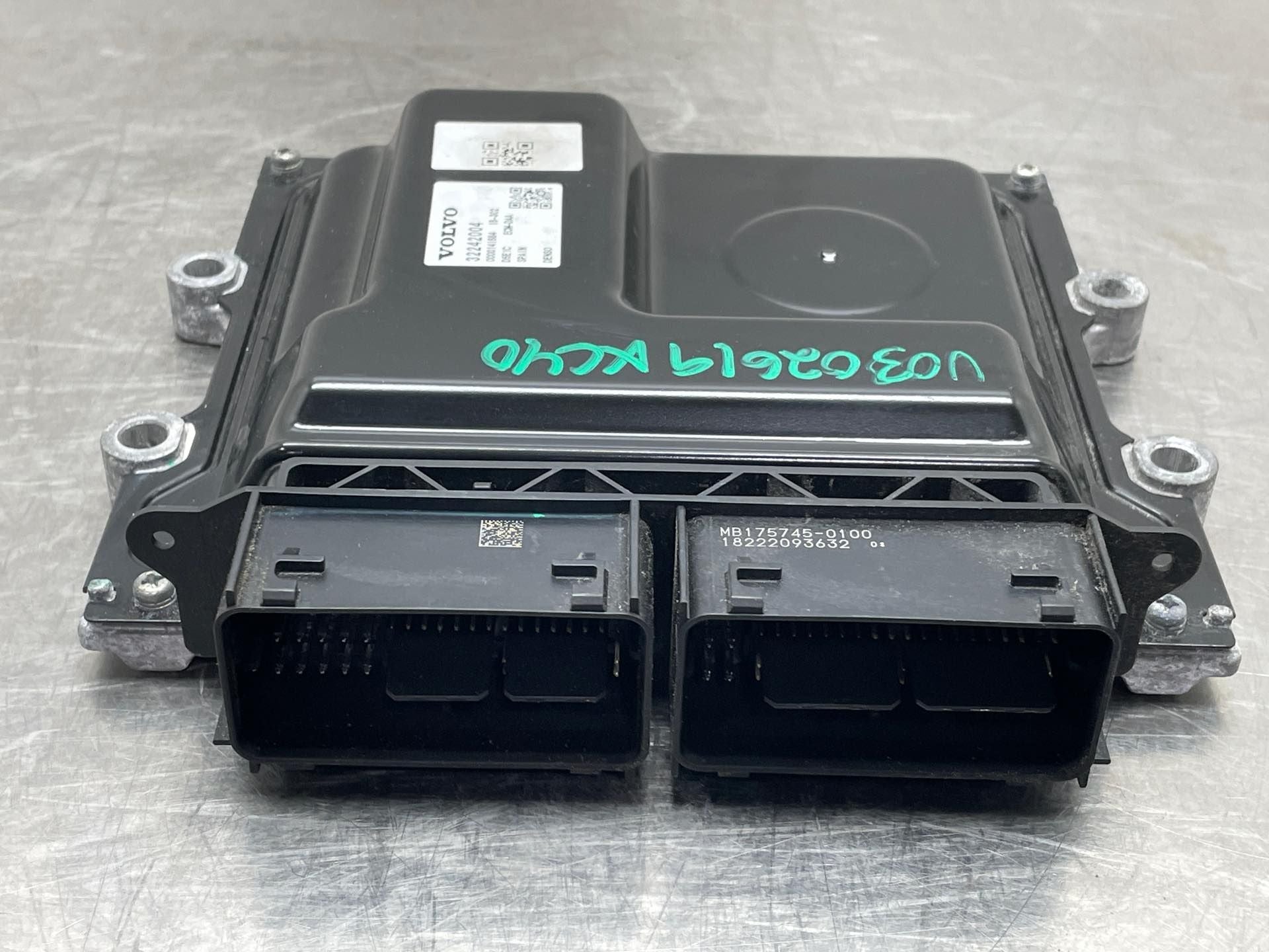 VOLVO XC40ユーロテック ECU ECM Computer Volvo XC40 2019 - NW603569 – Tom's Foreign Auto Parts