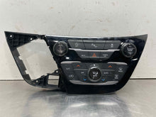 Load image into Gallery viewer, Temperature Controls Chrysler Pacifica 2018 - NW605347