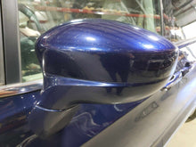 Load image into Gallery viewer, Side View Door Mirror Chrysler Pacifica 2018 - NW605254