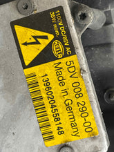 Load image into Gallery viewer, Headlight Lamp Assembly 2006 - NW606086