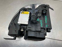 Load image into Gallery viewer, Headlight Lamp Assembly 2006 - NW606294