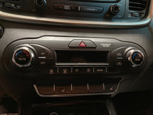 Load image into Gallery viewer, Temperature Controls Kia Sorento 2016 - NW607194