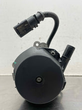Load image into Gallery viewer, AIR INJECTION PUMP SMOG Cayenne Macan 11 12 13 14 15 16 17 18 - NW606141
