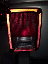 Load image into Gallery viewer, TAIL LIGHT LAMP ASSEMBLY Wrangler 07 08 09 10 11 12 13 14 Left - NW606736