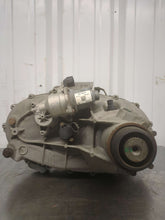 Load image into Gallery viewer, Transfer Case SUBURBAN 1500 2018 - NW609380