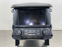 Load image into Gallery viewer, Radio SUBURBAN 1500 2018 - NW609587