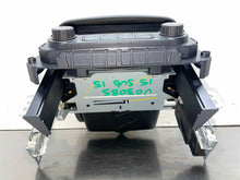 Load image into Gallery viewer, Radio SUBURBAN 1500 2018 - NW609587