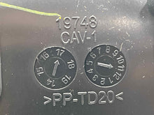 Load image into Gallery viewer, Radio SUBURBAN 1500 2018 - NW609587