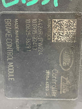 Load image into Gallery viewer, ABS ANTI-LOCK BRAKE PUMP Land Rover Evoque 2017 17 2018 18 - NW610694
