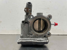Load image into Gallery viewer, Throttle Body Hyundai Veloster 2016 - NW611306