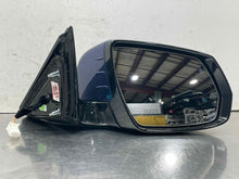 Load image into Gallery viewer, Side View Door Mirror G80 2017 - NW611357