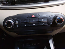 Load image into Gallery viewer, Temperature Controls Kia Sorento 2016 - NW611754