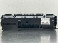 Load image into Gallery viewer, Temperature Controls Volkswagen Touareg 2013 - NW613468