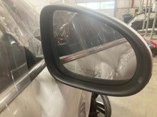 Load image into Gallery viewer, Side View Door Mirror Volkswagen Touareg 2013 - NW613529