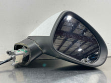 Load image into Gallery viewer, Side View Door Mirror Volkswagen Touareg 2013 - NW613529