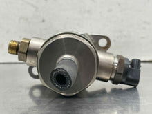 Load image into Gallery viewer, FUEL PUMP Audi A4 A5 Q5 2009 09 2010 10 2011 11 2012 12 - NW613910