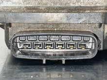 Load image into Gallery viewer, THROTTLE BODY Toyota Highlander Camry Scion TC Rav 4 Sienna Venza 2009 09 10 11 - NW614320