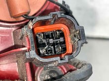 Load image into Gallery viewer, OUTER TAIL LIGHT LAMP Kia Sorento 2019 19 2020 20 Right - NW614857