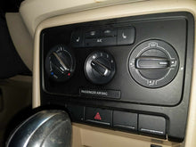 Load image into Gallery viewer, Temperature Controls Volkswagen Beetle 2015 - NW614388