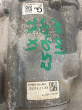 Load image into Gallery viewer, Transfer Case BMW X1 2023 - NW615383