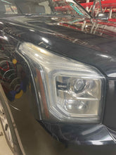Load image into Gallery viewer, Headlight Lamp Assembly GMC Yukon 2015 - NW616028