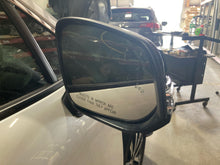 Load image into Gallery viewer, Side View Door Mirror 2022 - NW616460