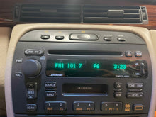 Load image into Gallery viewer, Radio Cadillac Eldorado 2000 - NW618597