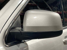 Load image into Gallery viewer, SIDE VIEW DOOR MIRROR Jeep Grand Cherokee 2011-2020 Left - NW619772
